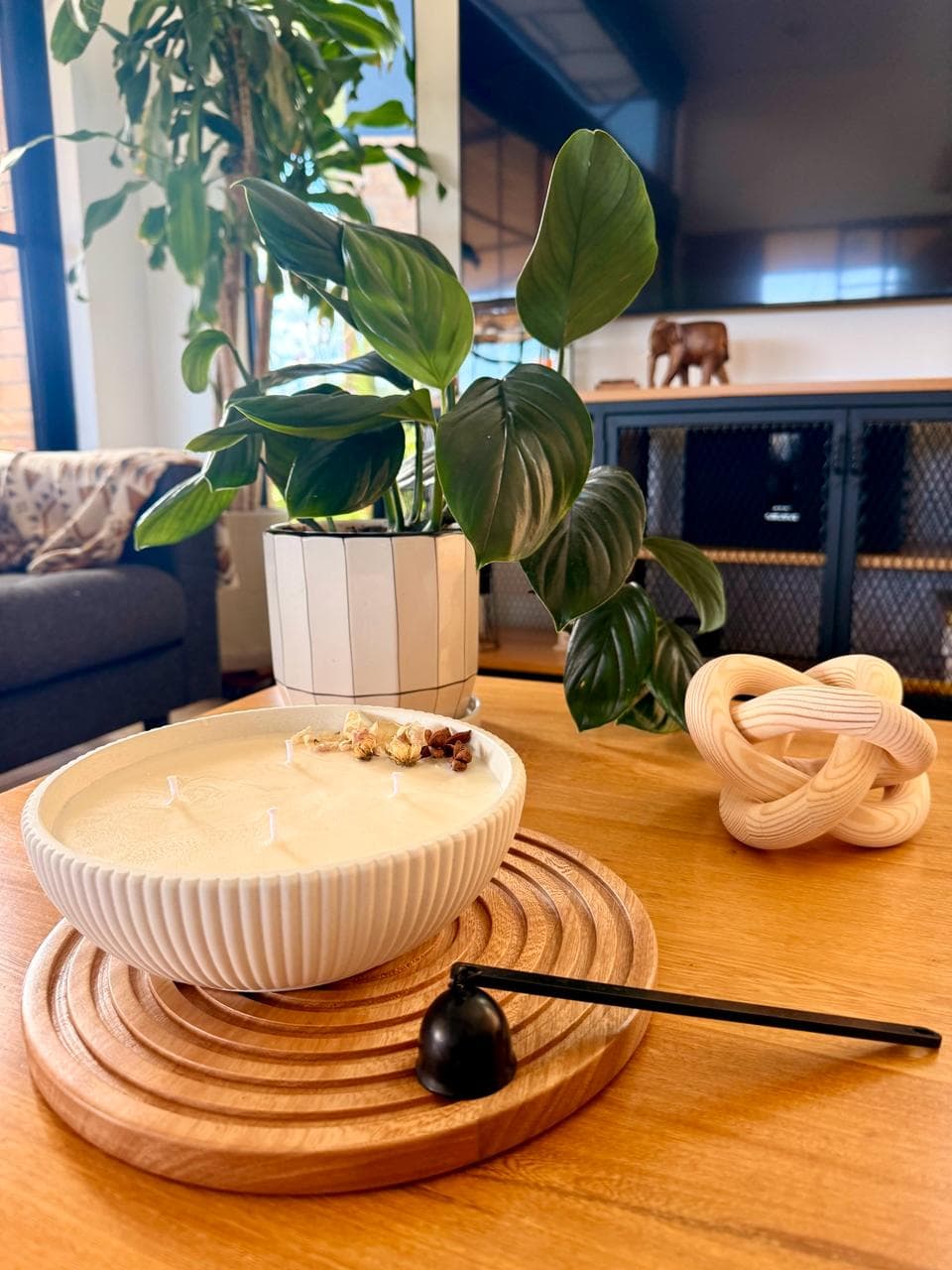 Vela aromática, bowl rayado xxl. - Imagen 1